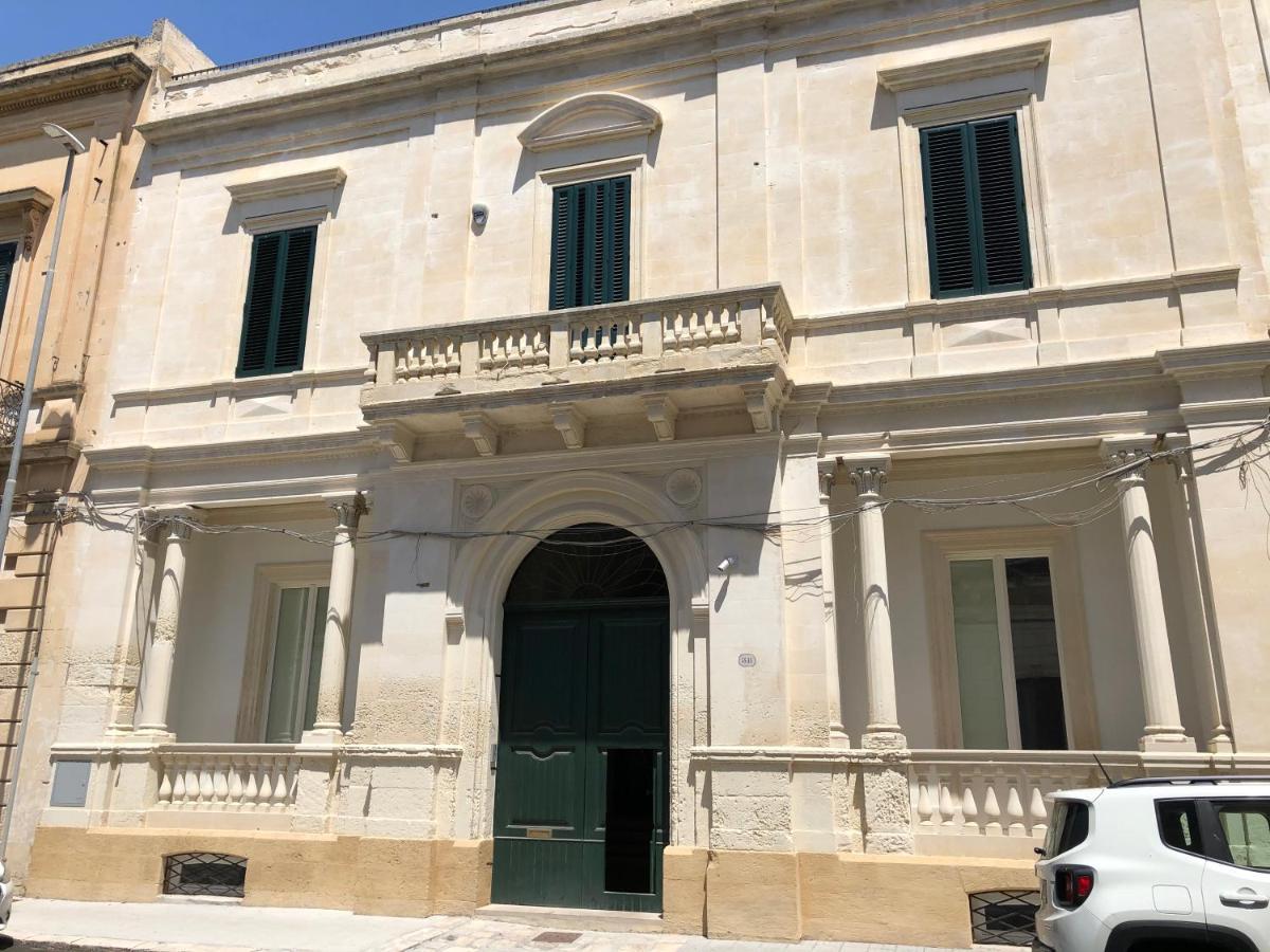 Apartmán Carlo V - Con Piscina E Giardino Privati Lecce Exteriér fotografie
