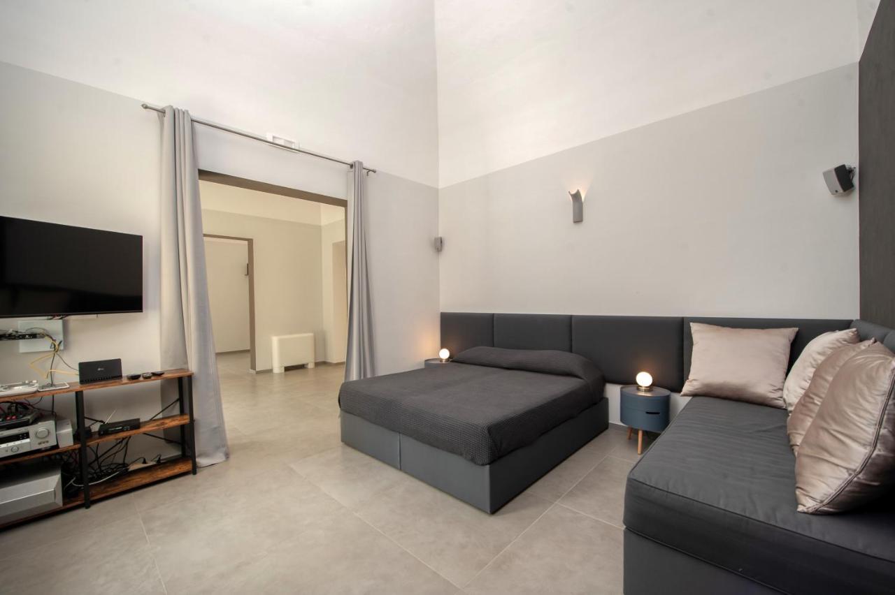 Apartmán Carlo V - Con Piscina E Giardino Privati Lecce Exteriér fotografie